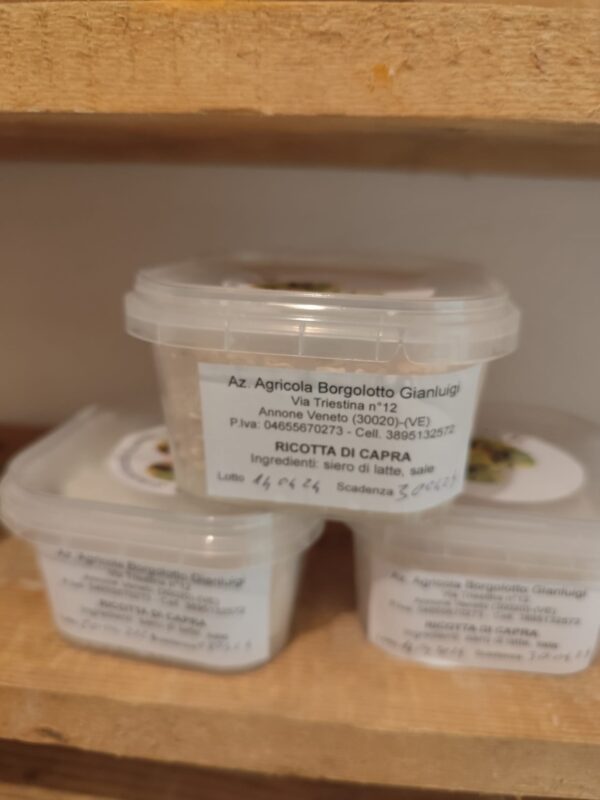 Ricotta di Capra in confezione  € 10,00 al Kg.